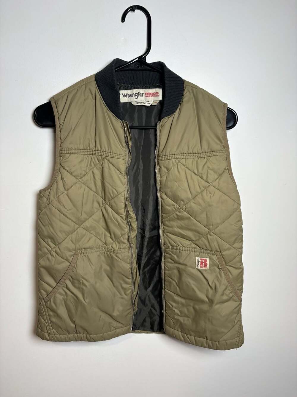 Wrangler Riggs Workwear Tough Layers Quilted Vest Size XS Olive Green